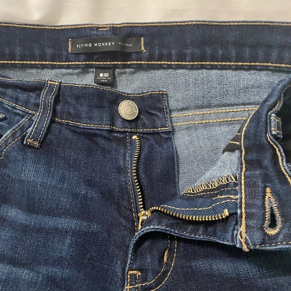 FLYING MONKEY PLATINUM DISTRESSED STRAIGHT LEG JEANS SIZE 27 - Picture 6 of 9